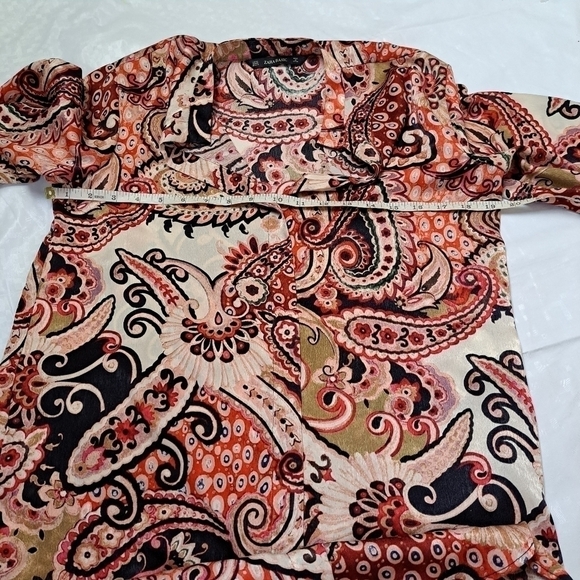 Zara Paisley Printed Overdized‎ Blouse - Picture 13 of 14